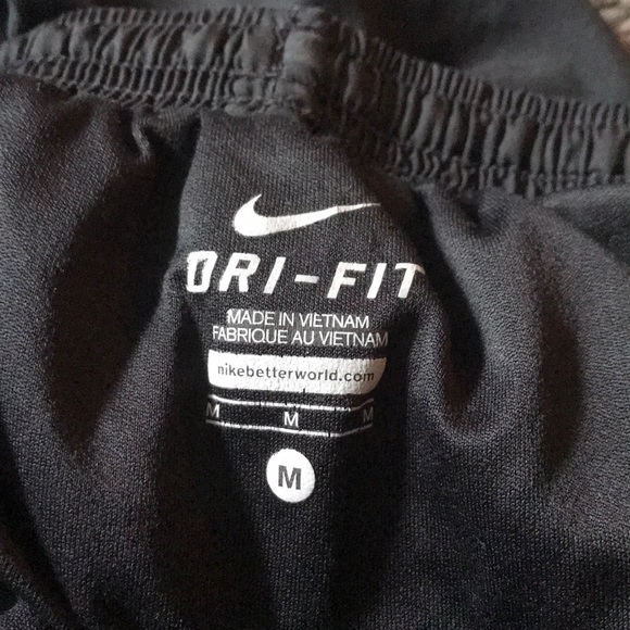 Nike running shorts - Picture 3 of 3